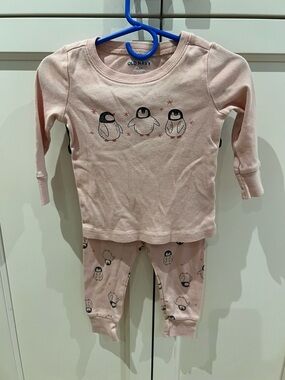 Old Navy Pink Penguin Kids Pajama Set 12-18m